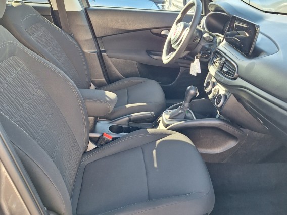 Aperçu de la photo 15 du véhicule FIAT TIPO CROSS SW MY22