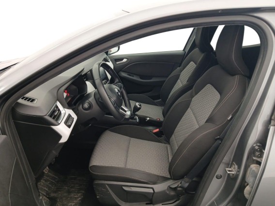 Aperçu de la photo 7 du véhicule RENAULT CLIO V