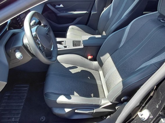 Aperçu de la photo 23 du véhicule PEUGEOT 408