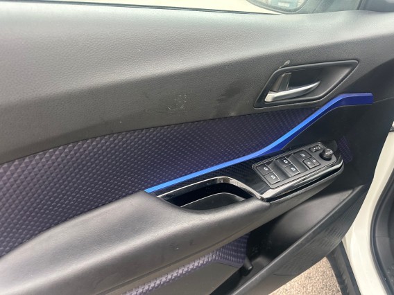 Aperçu de la photo 11 du véhicule TOYOTA C-HR HYBRIDE