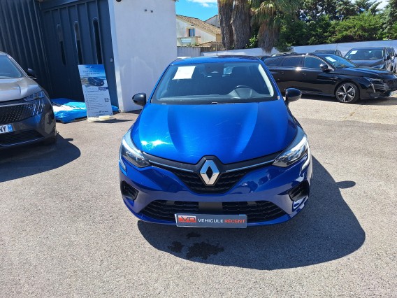 Aperçu de la photo 3 du véhicule RENAULT CLIO V