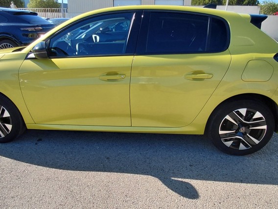 Aperçu de la photo 9 du véhicule PEUGEOT 208