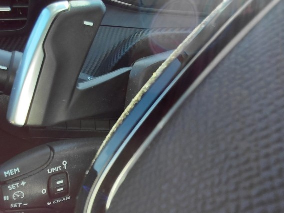 Aperçu de la photo 18 du véhicule PEUGEOT 208