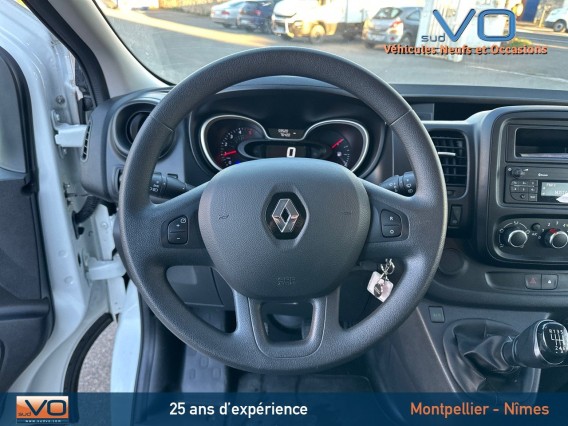 Aperçu de la photo 11 du véhicule RENAULT TRAFIC COMBI