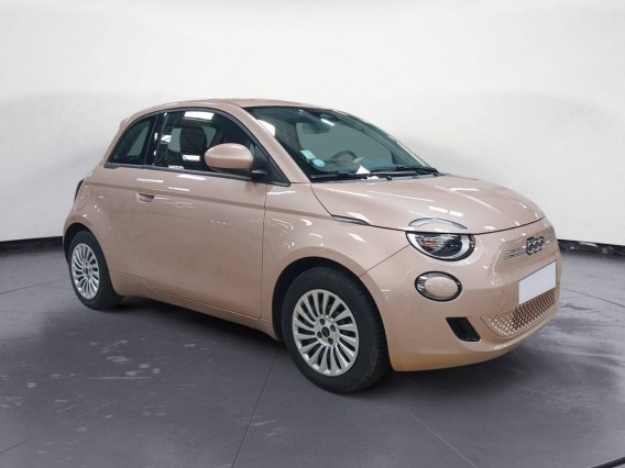 Aperçu de la photo 9 du véhicule FIAT 500e BERLINE