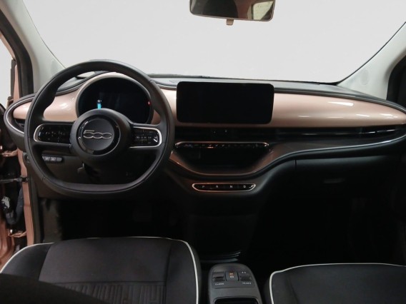 Aperçu de la photo 14 du véhicule FIAT 500e BERLINE
