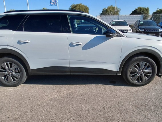 Aperçu de la photo 5 du véhicule PEUGEOT 5008