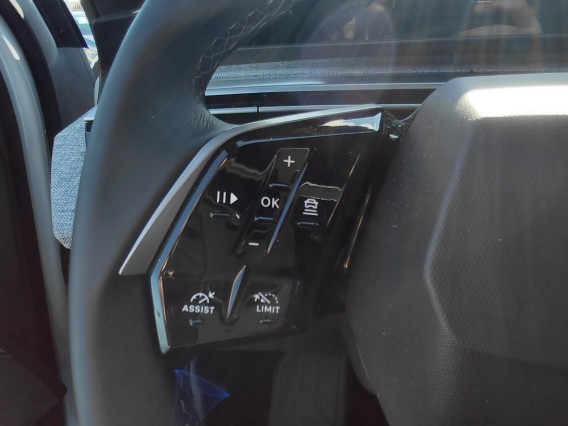 Aperçu de la photo 16 du véhicule PEUGEOT 5008