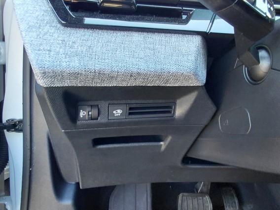 Aperçu de la photo 19 du véhicule PEUGEOT 5008