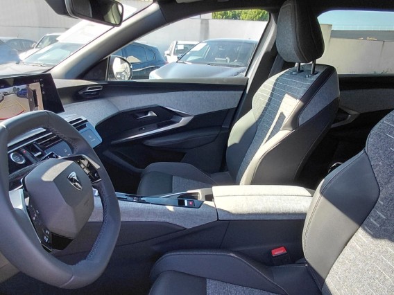 Aperçu de la photo 23 du véhicule PEUGEOT 5008