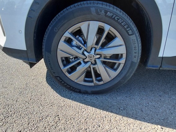 Aperçu de la photo 28 du véhicule PEUGEOT 5008