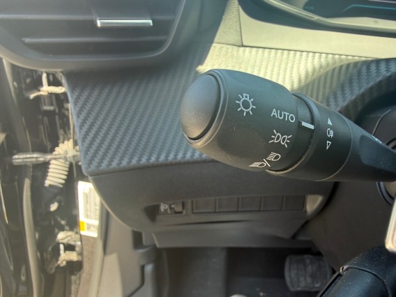 Aperçu de la photo 20 du véhicule PEUGEOT 2008