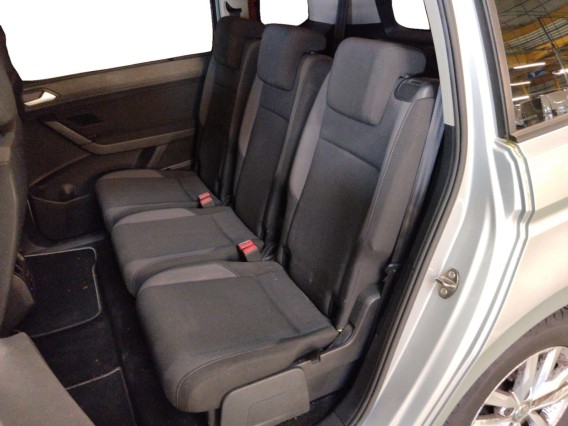 Aperçu de la photo 9 du véhicule VOLKSWAGEN TOURAN