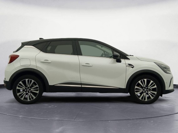 Aperçu de la photo 2 du véhicule RENAULT CAPTUR