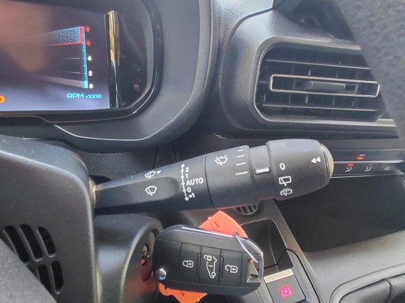 Aperçu de la photo 15 du véhicule CITROEN BERLINGO VAN