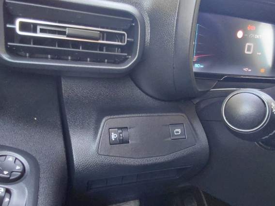 Aperçu de la photo 17 du véhicule CITROEN BERLINGO VAN