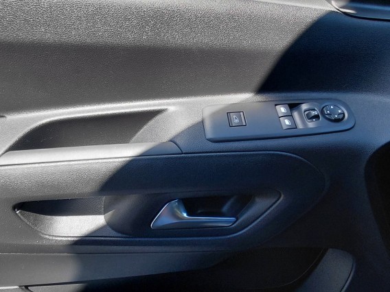 Aperçu de la photo 18 du véhicule CITROEN BERLINGO VAN