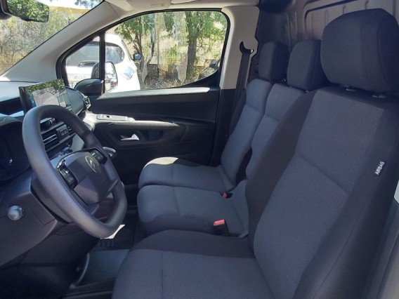 Aperçu de la photo 19 du véhicule CITROEN BERLINGO VAN