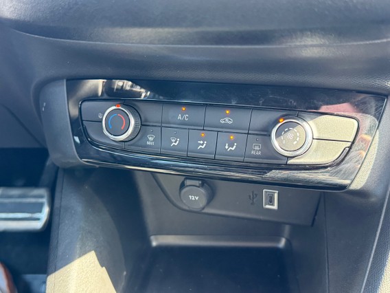 Aperçu de la photo 18 du véhicule OPEL CORSA