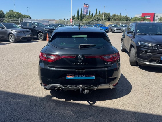 Aperçu de la photo 7 du véhicule RENAULT MEGANE IV BERLINE