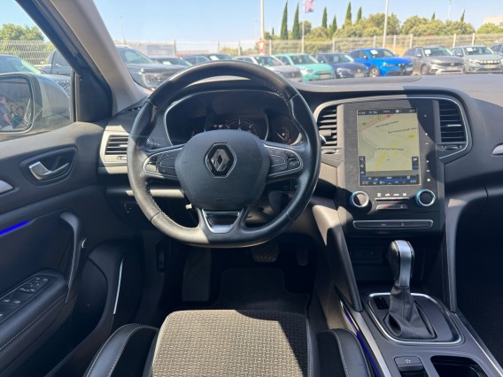 Aperçu de la photo 12 du véhicule RENAULT MEGANE IV BERLINE