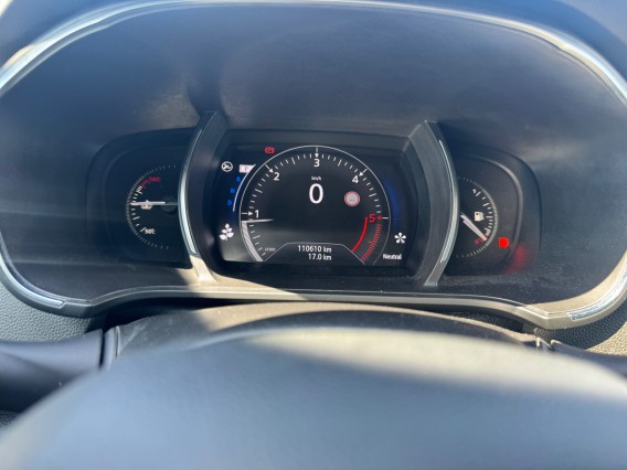 Aperçu de la photo 16 du véhicule RENAULT MEGANE IV BERLINE
