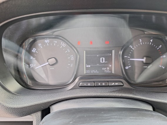 Aperçu de la photo 11 du véhicule OPEL VIVARO FOURGON