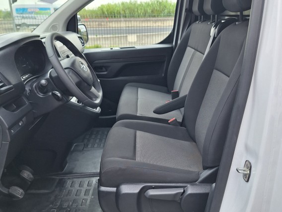 Aperçu de la photo 15 du véhicule OPEL VIVARO FOURGON