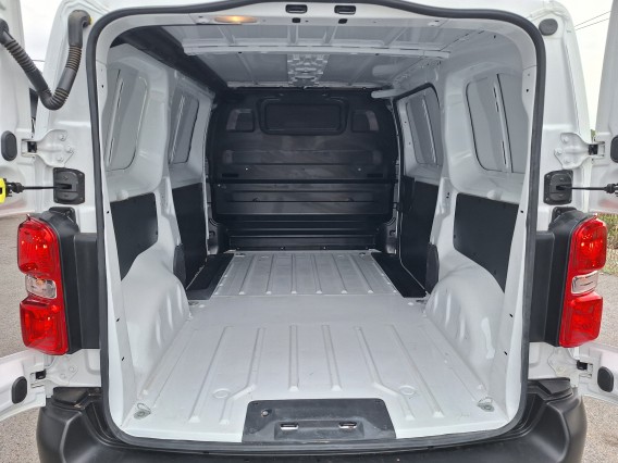 Aperçu de la photo 16 du véhicule OPEL VIVARO FOURGON