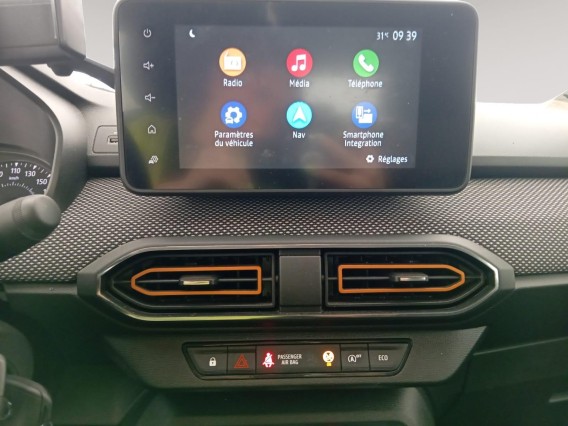 Aperçu de la photo 2 du véhicule DACIA SANDERO