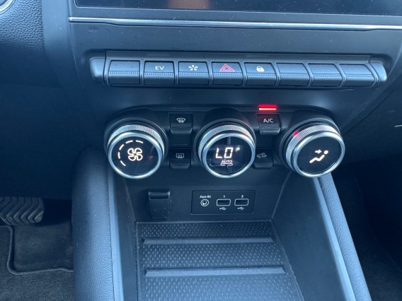 Aperçu de la photo 21 du véhicule RENAULT CAPTUR