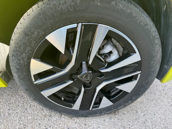 Aperçu de la photo 24 du véhicule PEUGEOT 208