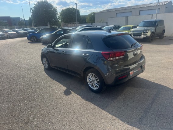 Aperçu de la photo 8 du véhicule KIA RIO