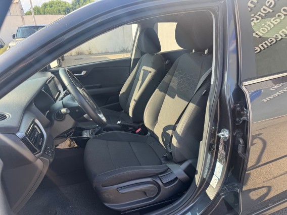 Aperçu de la photo 16 du véhicule KIA RIO