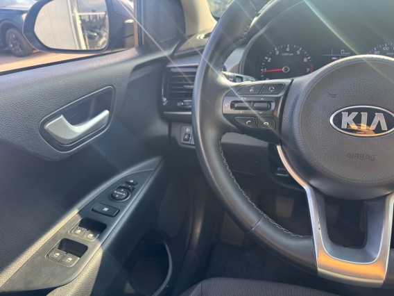 Aperçu de la photo 18 du véhicule KIA RIO