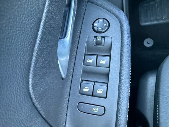 Aperçu de la photo 22 du véhicule OPEL MOKKA ELECTRIQUE