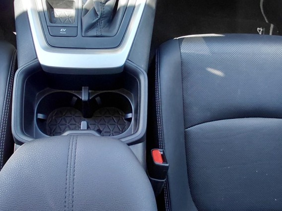 Aperçu de la photo 15 du véhicule TOYOTA RAV4 HYBRIDE MY23