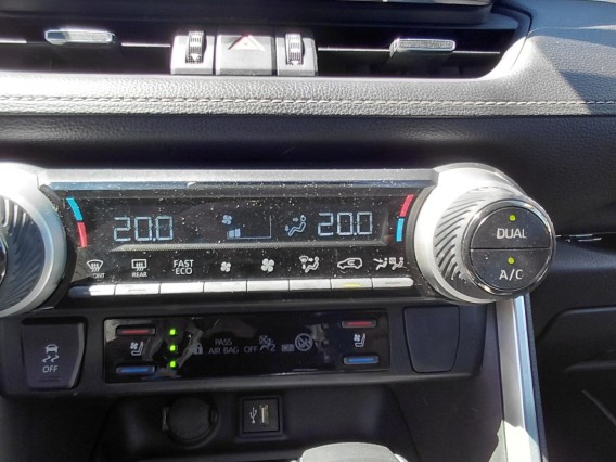 Aperçu de la photo 18 du véhicule TOYOTA RAV4 HYBRIDE MY23