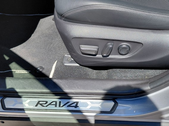 Aperçu de la photo 31 du véhicule TOYOTA RAV4 HYBRIDE MY23