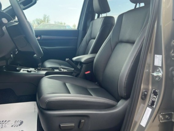 Aperçu de la photo 14 du véhicule TOYOTA HILUX DOUBLE CABINE
