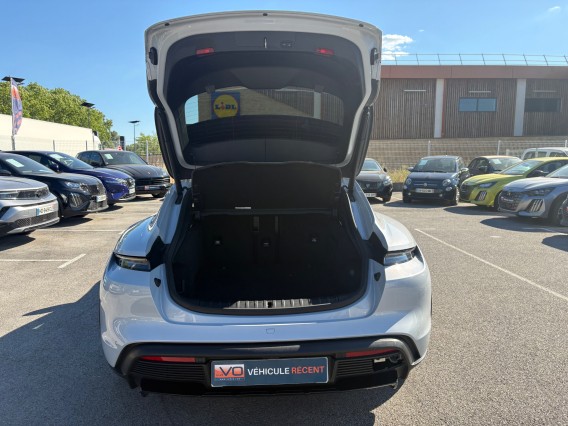 Aperçu de la photo 10 du véhicule PORSCHE TAYCAN CROSS TURISMO