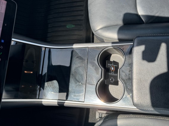 Aperçu de la photo 23 du véhicule TESLA MODEL 3
