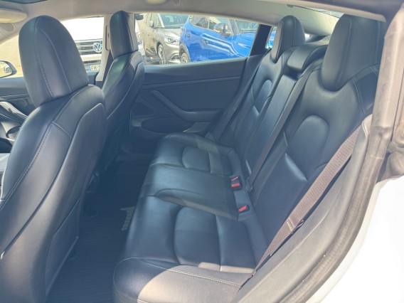 Aperçu de la photo 34 du véhicule TESLA MODEL 3