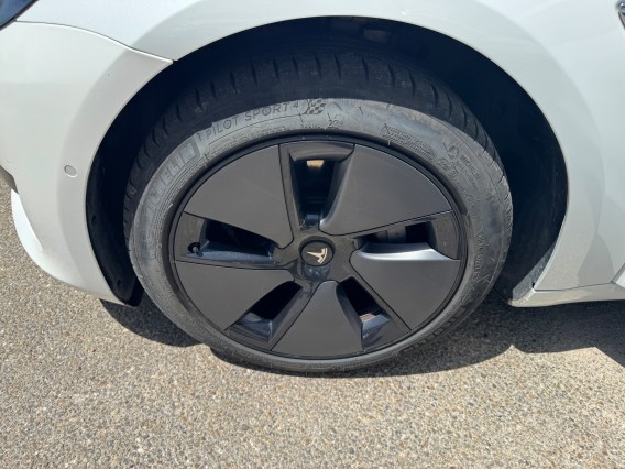 Aperçu de la photo 36 du véhicule TESLA MODEL 3