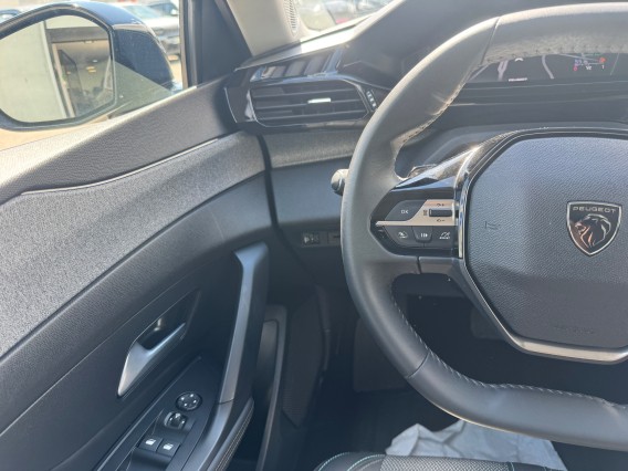 Aperçu de la photo 15 du véhicule PEUGEOT 308