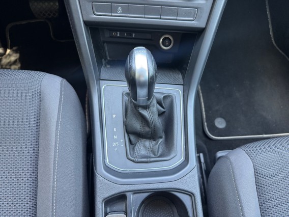 Aperçu de la photo 16 du véhicule VOLKSWAGEN TOURAN