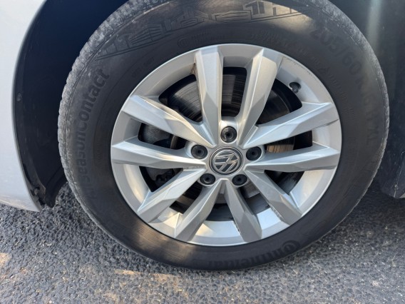 Aperçu de la photo 24 du véhicule VOLKSWAGEN TOURAN