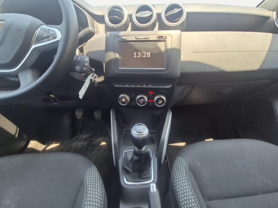 Aperçu de la photo 2 du véhicule DACIA DUSTER