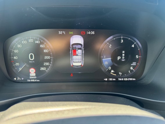 Aperçu de la photo 23 du véhicule VOLVO XC40