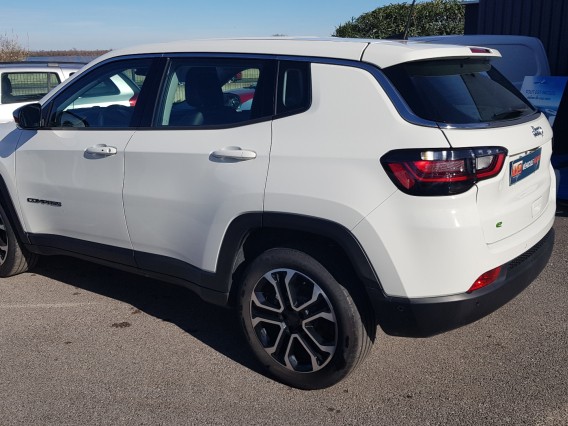Aperçu de la photo 5 du véhicule JEEP COMPASS